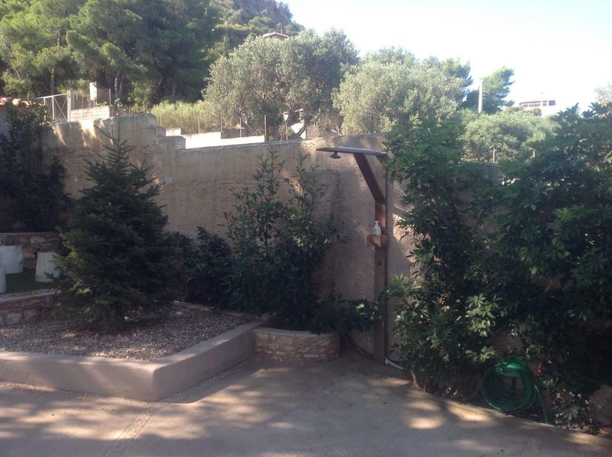Suite With Garden Agia Marina  Exterior foto